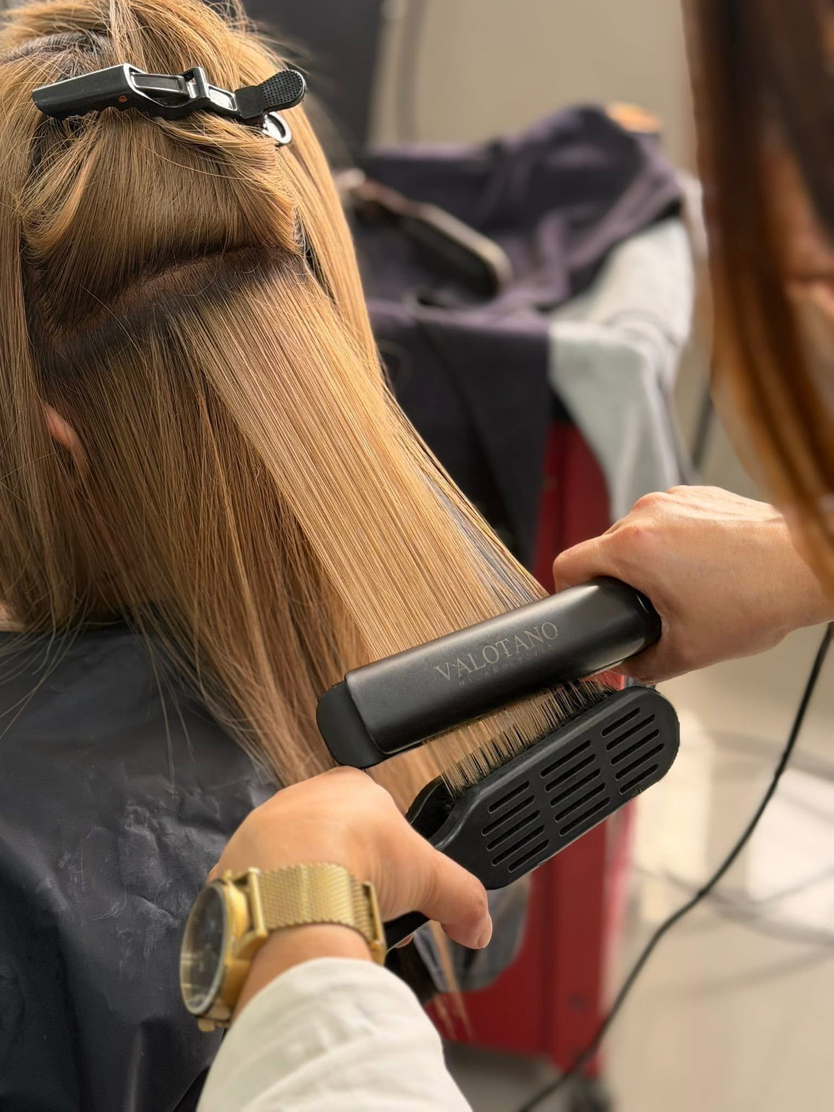 Lizze Extreme professional flat iron, with its certificate of authenticity
